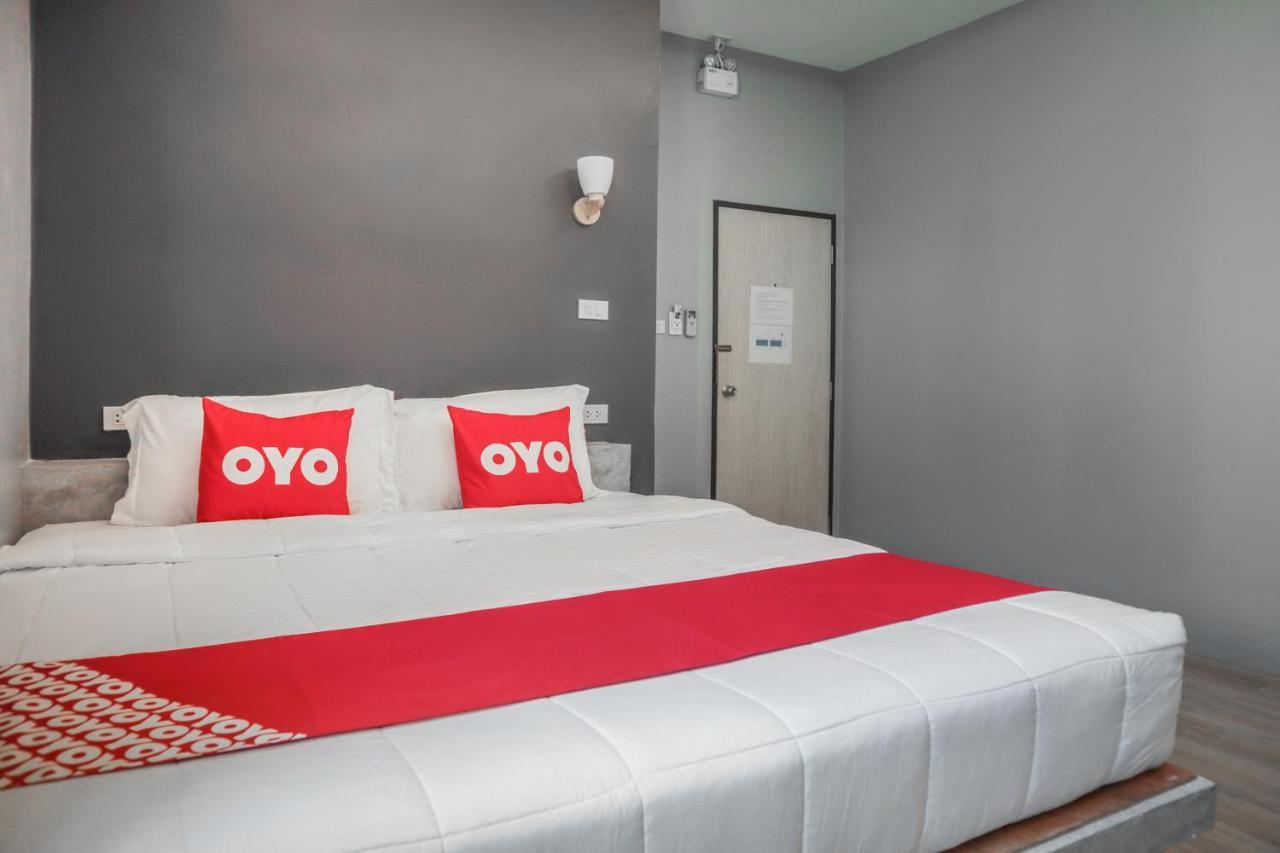 Oyo 809 Golden Palm Resort Ao Nang Exterior photo